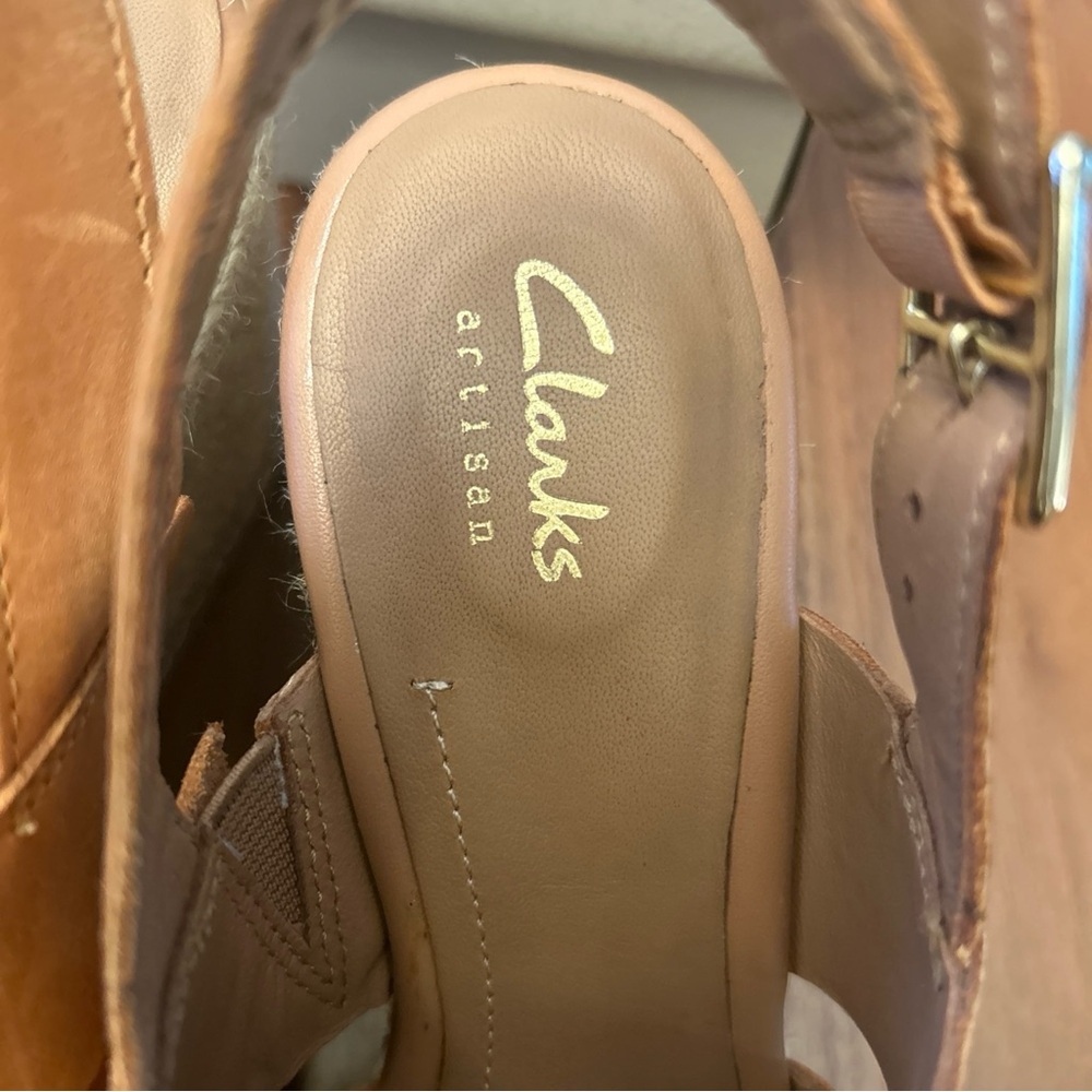 Clarks Amelia Dally Tan Leather Wedge Sandals size 8 - Picture 7 of 8